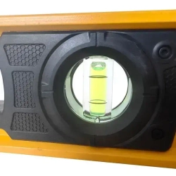 Уровень магнитный 100 см, 3 глазка коробчатый, полезный