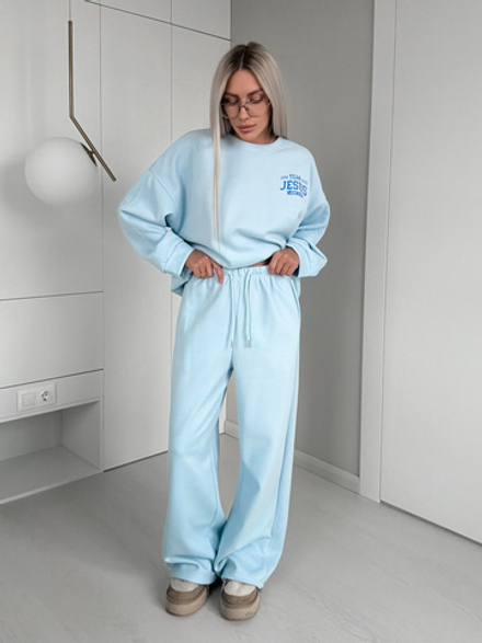 Костюм спортивный с круглым воротом