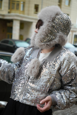 Бомбер утепленный с пайетками