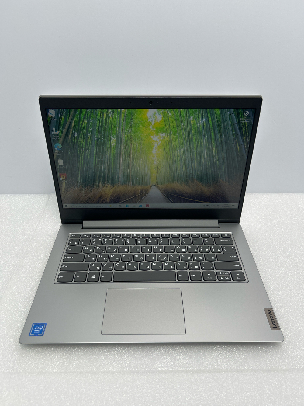 Ноутбук Lenovo IdeaPad 1 14IGL05 (81VU00H3RU) 14''/Intel Celeron N4020/RAM 4 GB/SSD 128 GB/Intel UHD Graphics 600/1920x1080/TN/Windows 11/Подсветка кл-ры Нет/Серебристый. Состояние: Уценка/небольшой след. на матрице от клавиатуры
