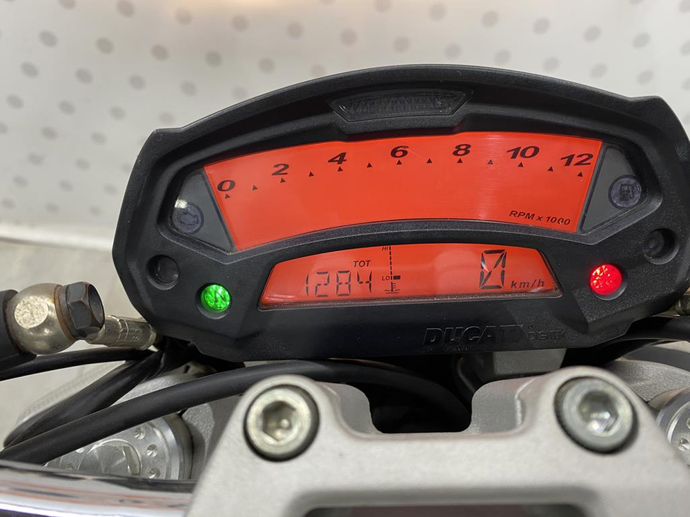 Ducati Monster 696 2011