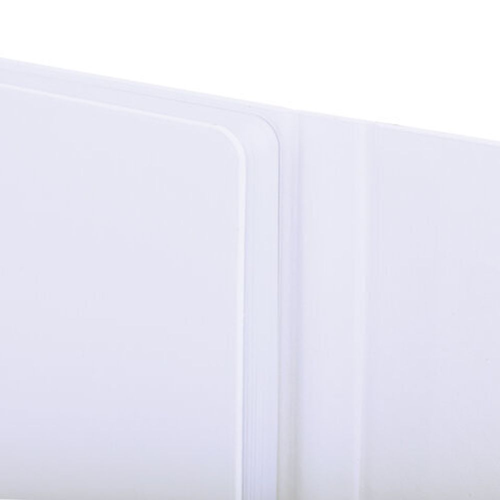 Ежедневник недатированный А5 138х213 мм BRAUBERG "Towny", под кожу, 160 л., магнитный клапан, белый, 114459