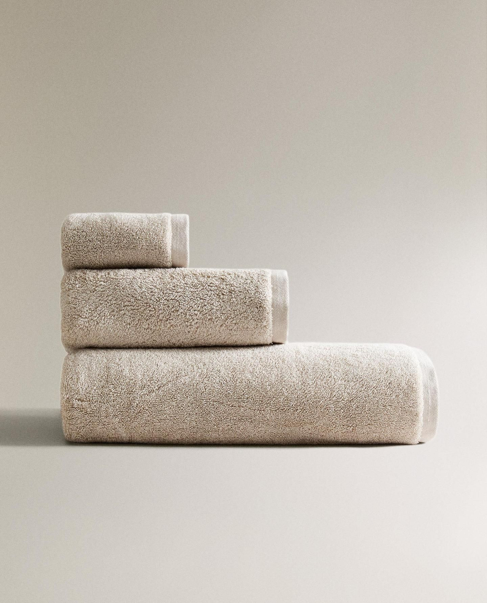 Zara Home - Банное полотенце из очень мягкого хлопка (700 гхм2), бежевый, 30х50 см