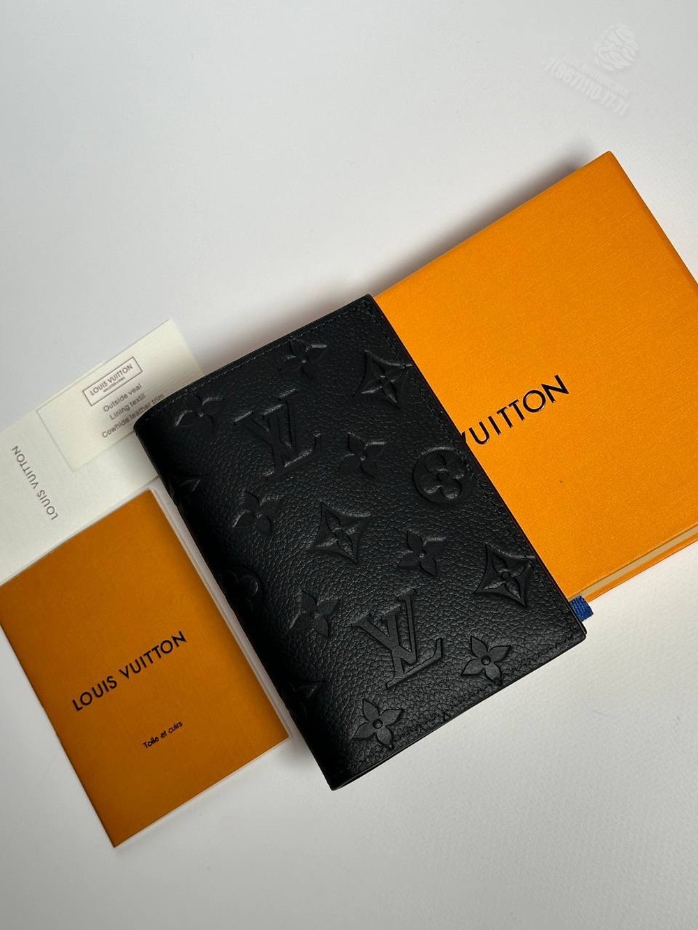 Обложка для паспорта Louis Vuitton