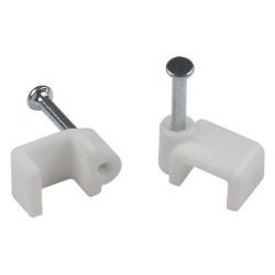 Скоба пластиковая ЭРА NO-224-584 крепежная плоская 8 мм белая (50 шт/уп)