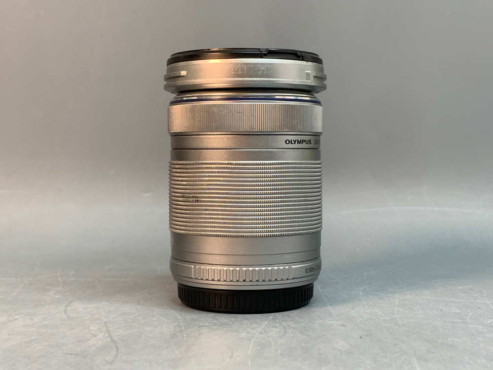 Olympus ED 40-150mm f/4.0-5.6 R MFТ