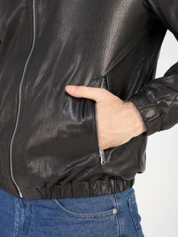 Кожаная куртка демисезонная с капюшоном