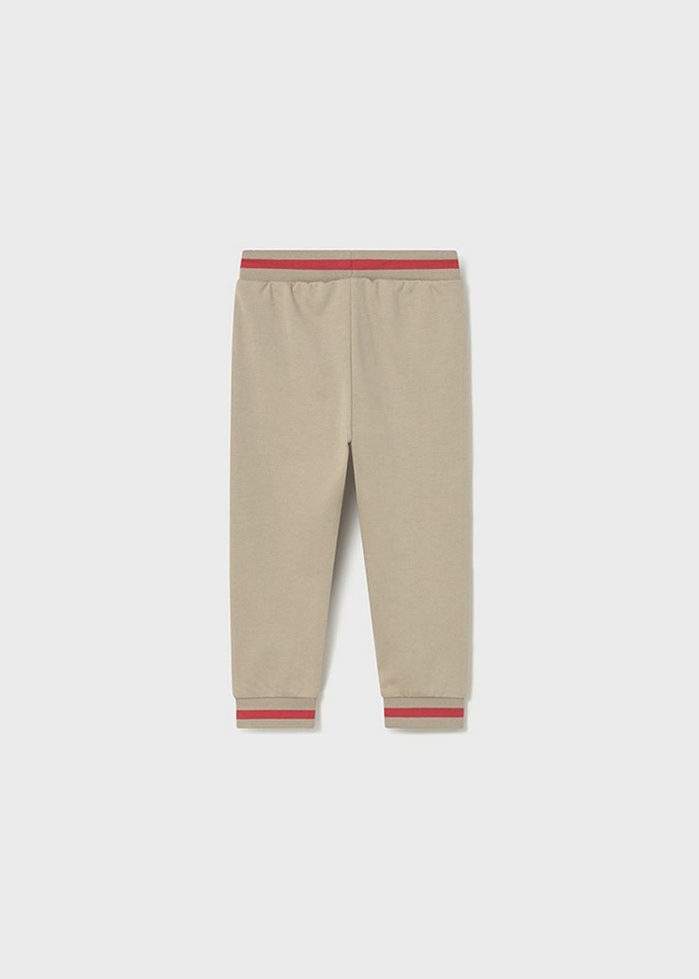 спортивный костюм с футболкой