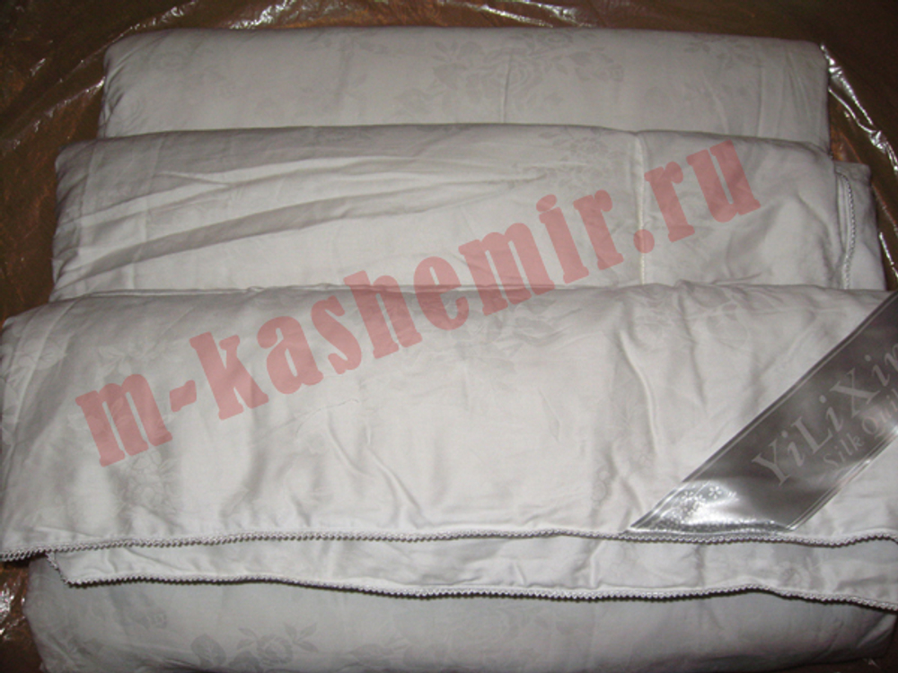 Одеяло шелковое в хлопке  (YiLiXin)  220x240 (теплое) - белое