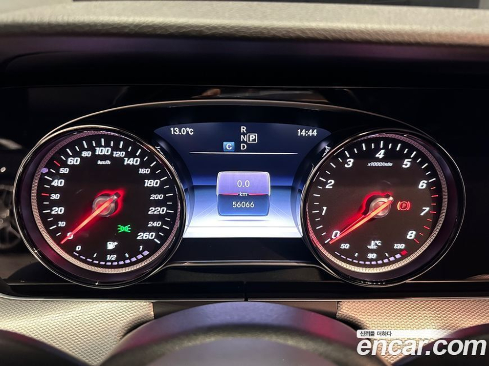 Mercedes-Benz E-Class W213 E300 Avangarde (08.2019)