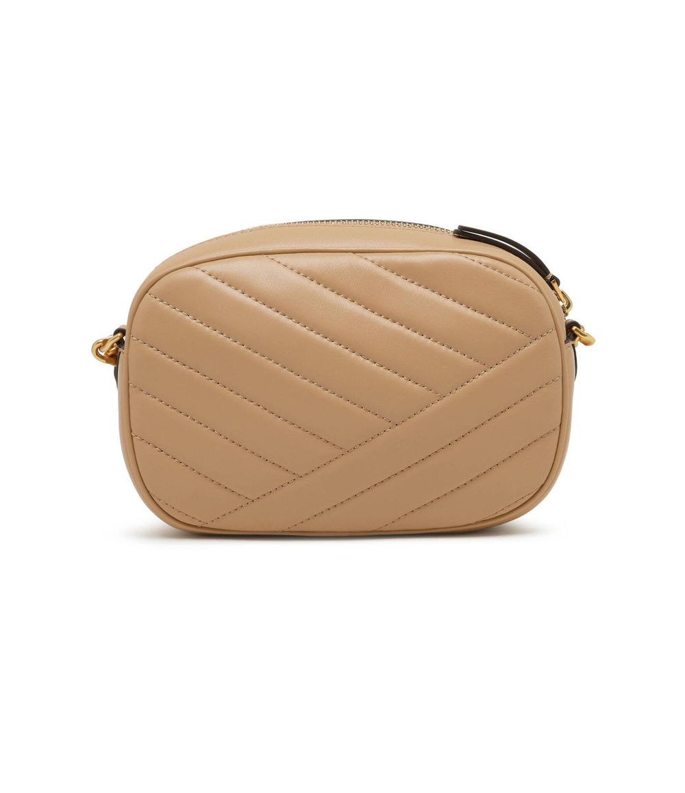 Кожаная сумка-мессенджер Kira Chevron Camera TORY BURCH - коричневый(152353)