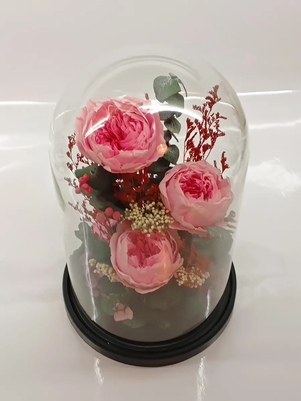 натуральные пионы в стекле