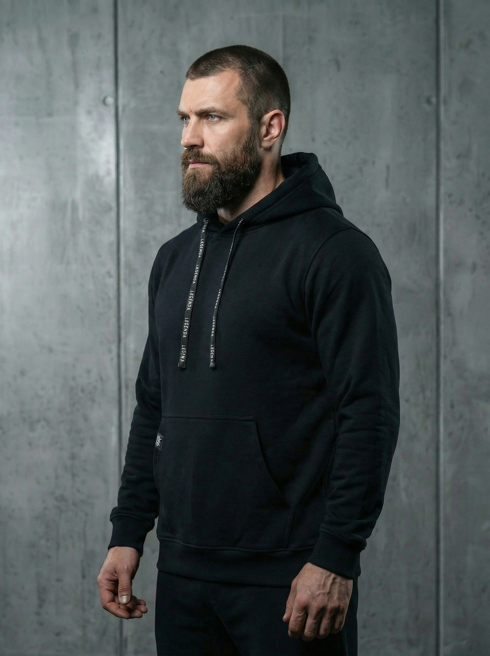 Толстовка с капюшоном и карманом кенгуру мужская LEGENDA Urban чёрная