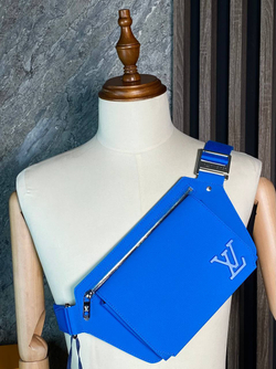 Сумка-слинг Louis Vuitton