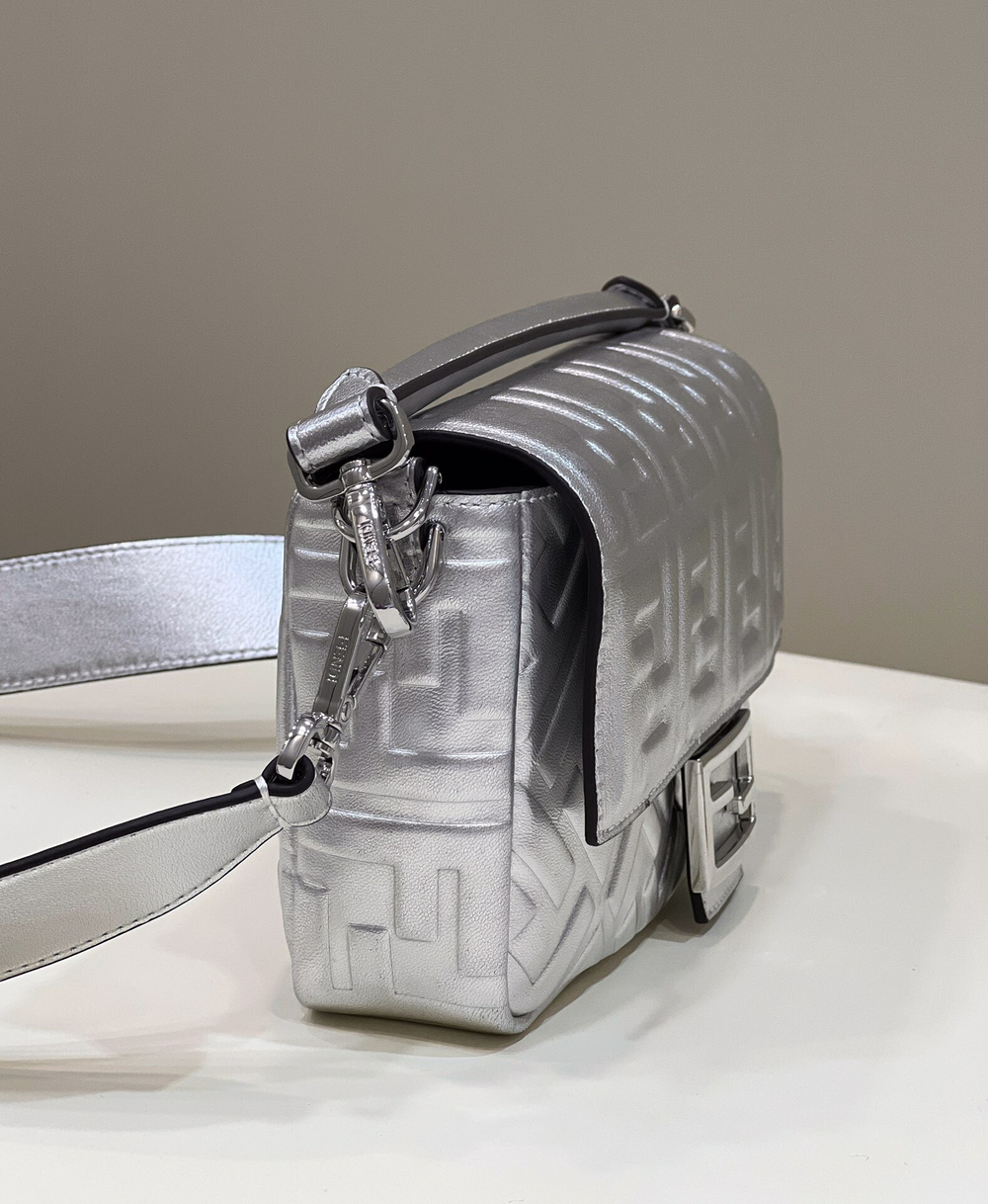 Fendi Baguette 27 cm