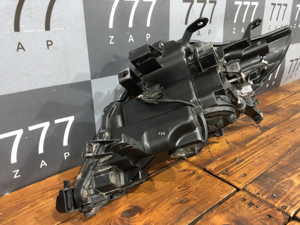 Фара правая Style Toyota Land Cruiser Prado 150 pZ36760535