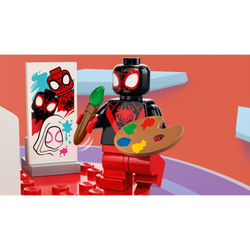 Конструктор LEGO Marvel - Отдых в логове Человека-паука 10784