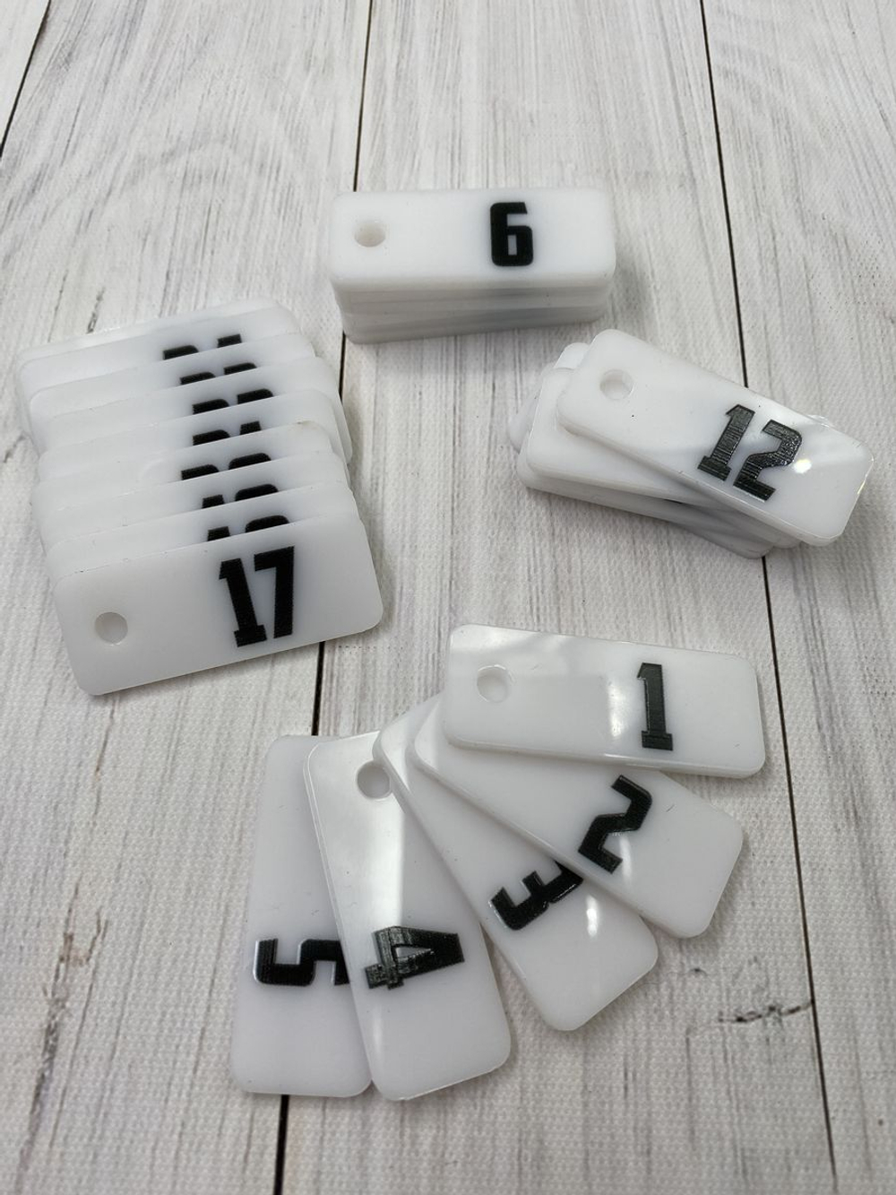 Номерки для ключей 2х5см