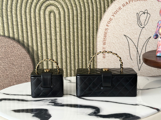 Chanel Bag (2 sizes)