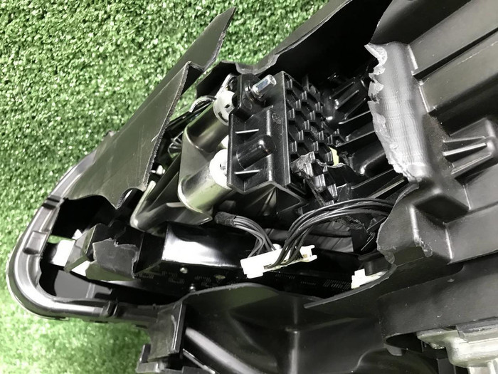 Битая Фара правая Geely Atlas Pro (2021-н.в.) LED