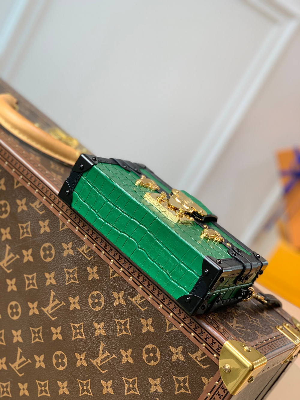 Louis Vuitton Petite Malle