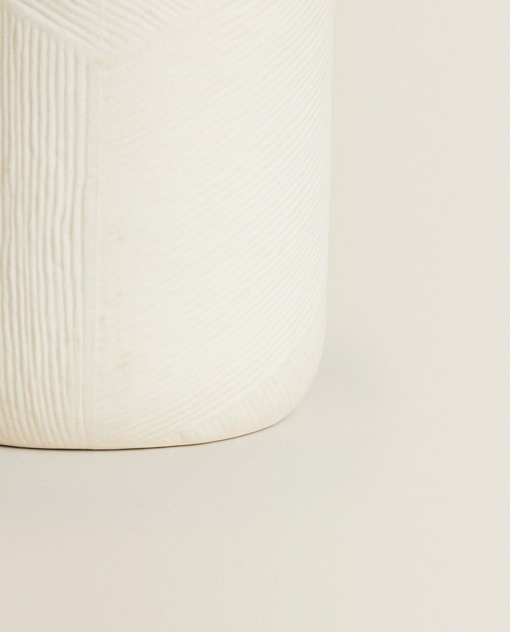Zara Home Ваза из керамики, 21.5 см