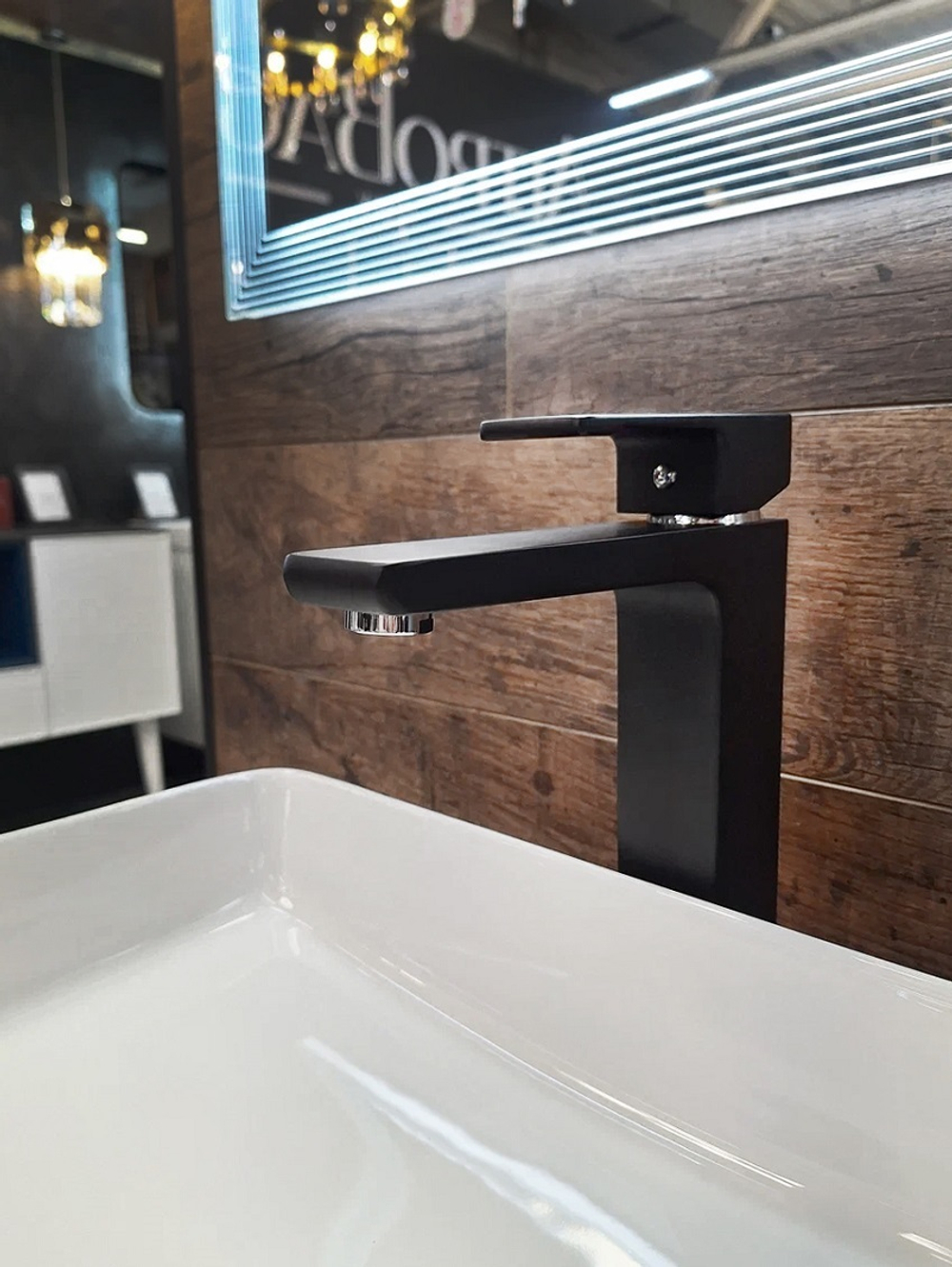 Смеситель для раковины AltroBagno Lamberto 010213 MB