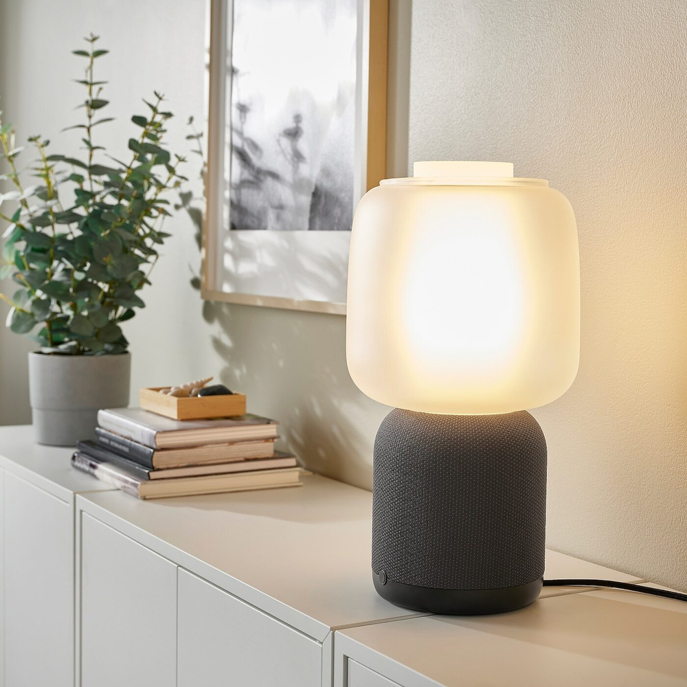 IKEA SYMFONISK  (ИКЕА СЙМФОНИСК)  -  Wi-Fi лампа/колонка, стеклянный рассеиватель, черный/белый