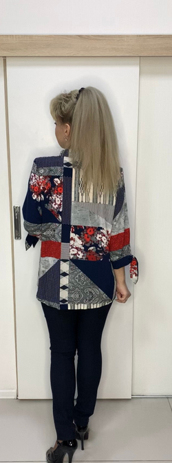 Цветная тонкая рубашка