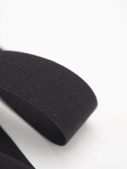 Бейка эластичная черная матовая ширина 20 мм