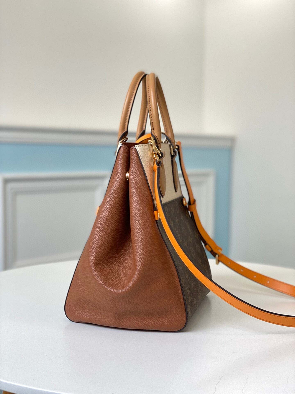 Louis Vuitton Fold Tote MM