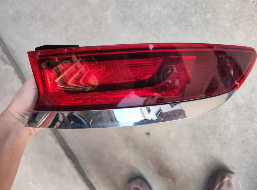Задний LED фонарь для Hyundai Lafesta (оригинал,)