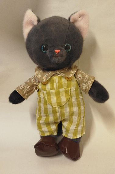 Yumşaq oyuncaq \ Мягкая игрушка \ Soft toys Pişik (yaşıl damalı paltarlı)