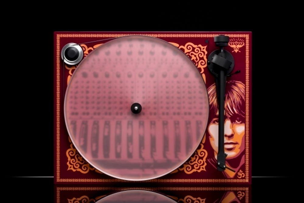 Проигрыватель Pro-Ject Essential III George Harrison
