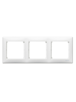 Legrand розетка 4420 с рамкой 3 белая
