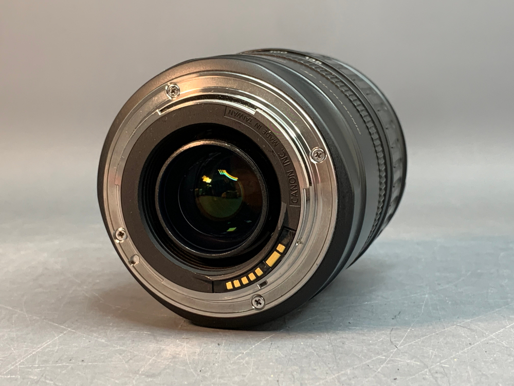 Canon EF 28-135mm 3.5-5.6 IS USM с дефектами