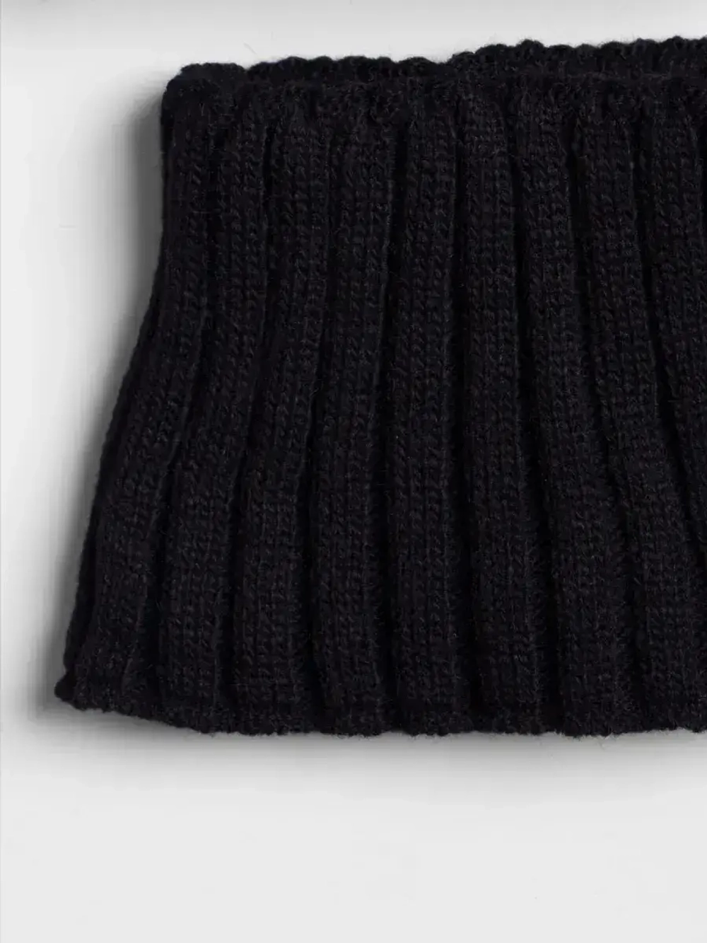 Шапка зимняя для девочки с помпоном и снуд