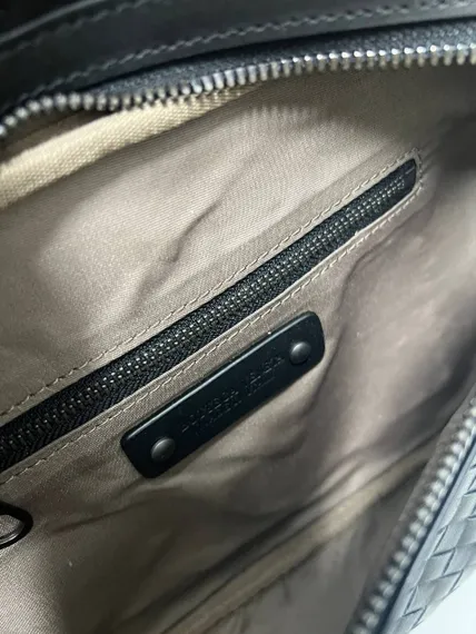 Сумка поясная мужская кожаная Bottega Veneta Intrecciato