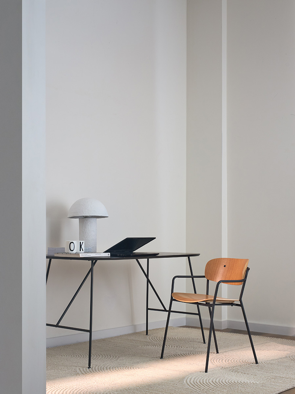 Стул с подлокотниками torfrid, светлый орех