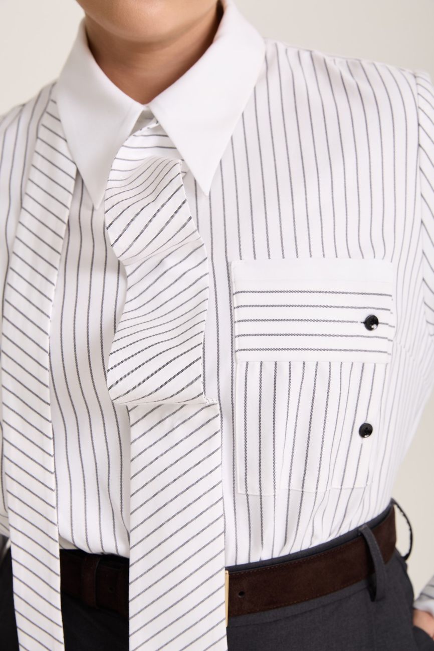 Рубашка с галстуком, белая в черную полоску