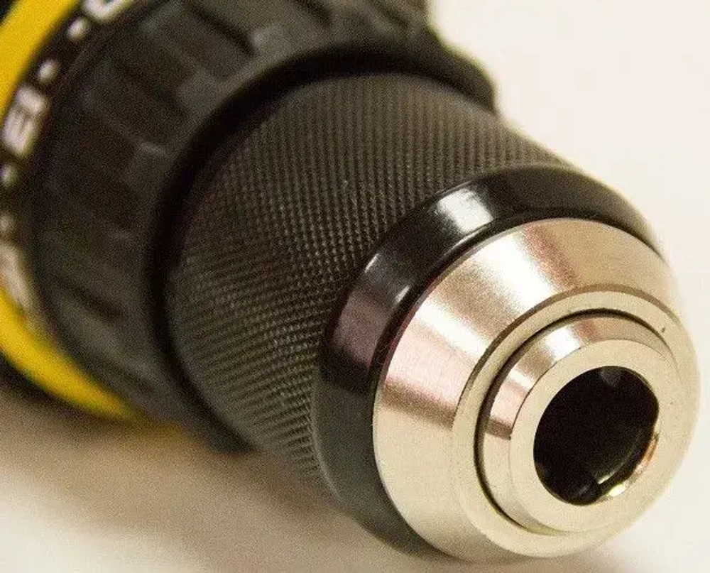 Дрель-шуруповерт сетевой PED-1000/2-13SET КЕЙС быстросъемный МЕТАЛЛИЧЕСКИЙ патрон 13мм 4м ПРОРЕЗИНЕННЫЙ кабель Partnertool профессиональная