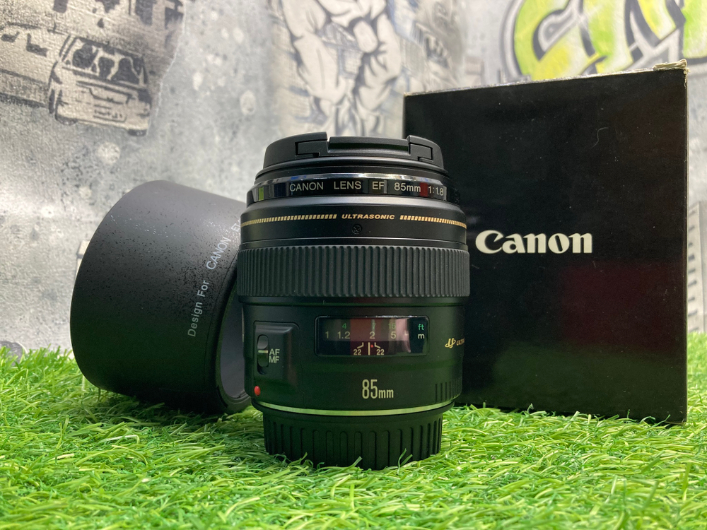 Canon EF 85mm 1.8 USM