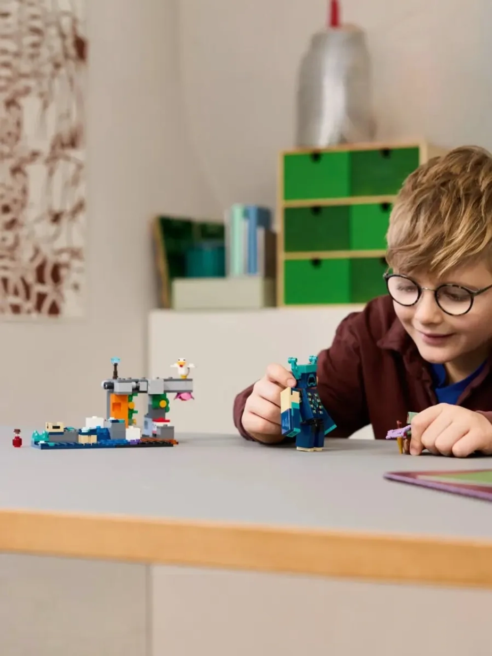 Лего Майнкрафт Столкновение с Варденом 21274