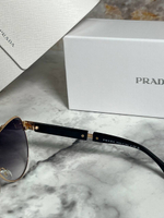 Очки Prada