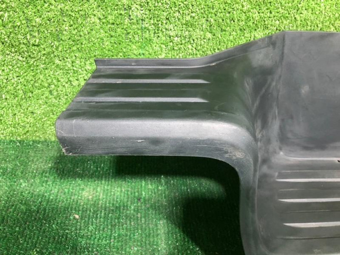 Накладка заднего бампера Toyota Hilux 8 (2015-н.в.)