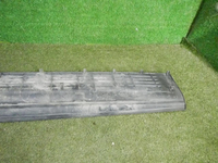 Накладка заднего бампера Toyota Land Cruiser 200 (2007-2021)