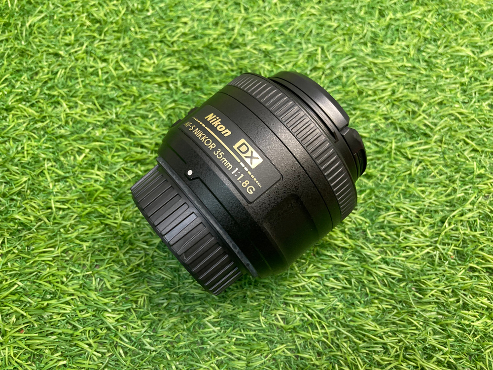 Nikon 35mm 1.8G AF-S DX Nikkor