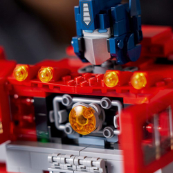 Конструктор LEGO Icons Оптимус Прайм 10302