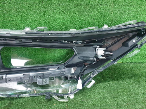 Стекло фары правое Toyota RAV4 5 XA50 (2018-н.в.)