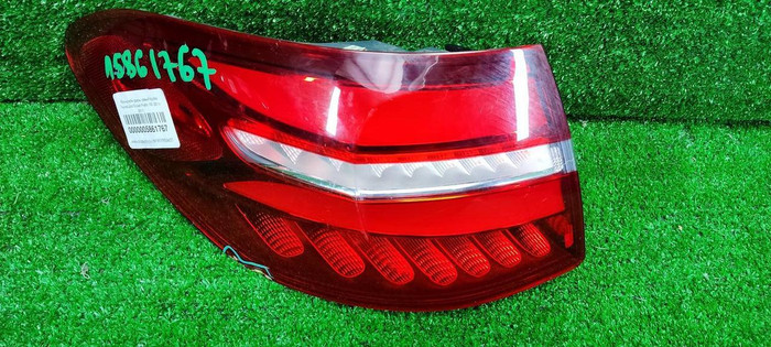 Фонарь левый внешний Mercedes GLC X253 (2015-2019)